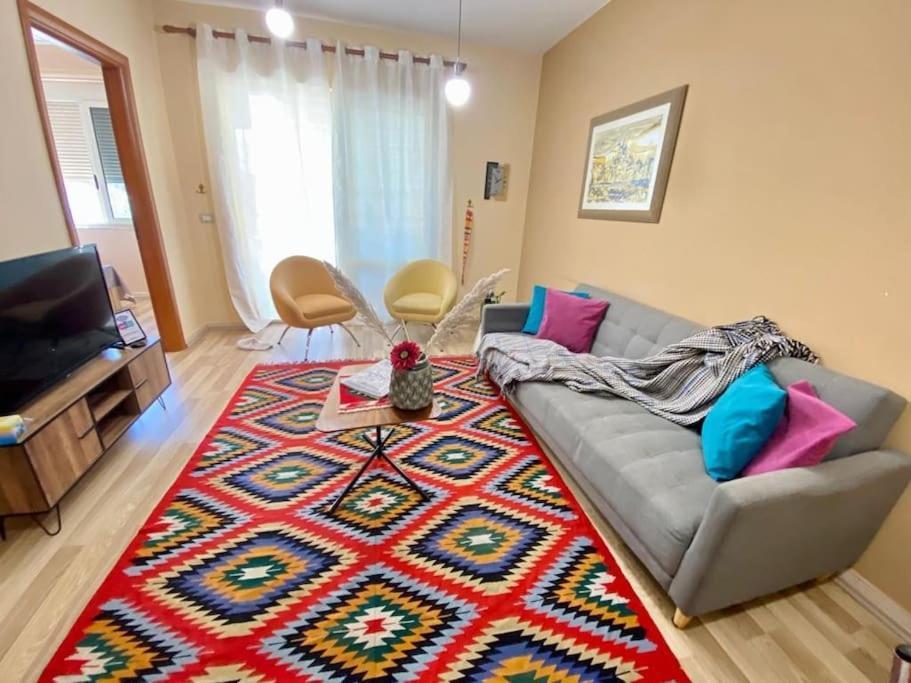 티라나 *Heart Of New Bazaar 1 Bed Apt* 아파트 외부 사진